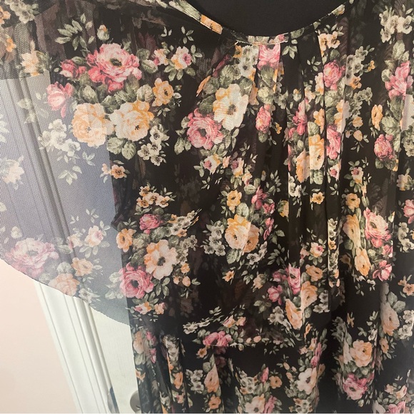 NSR Black Floral Blouse with Mesh Overlay - Picture 4 of 9